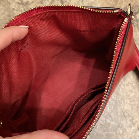 Nwt red currant coach wristlet - Picture 2 of 5